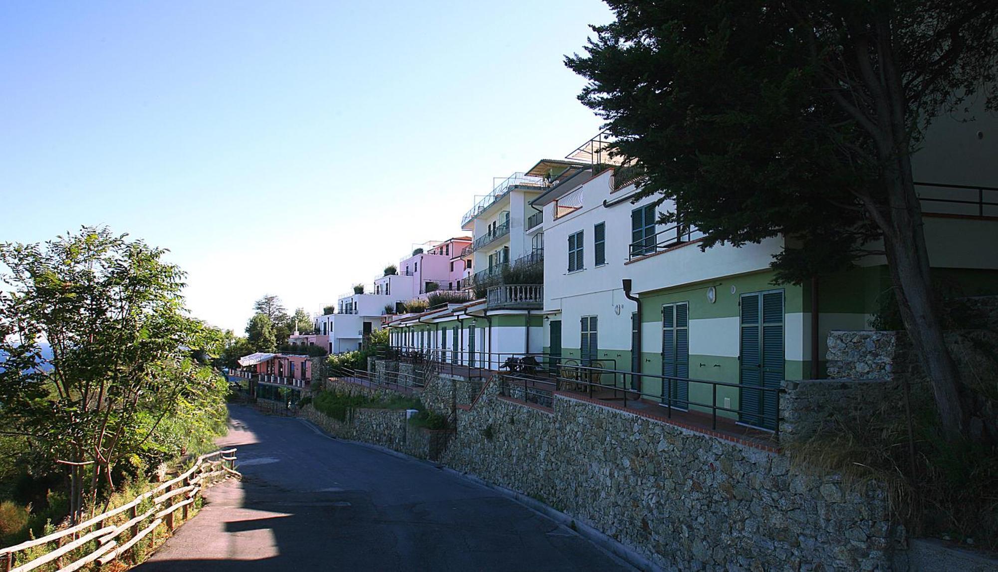 Residence Borgo San Sebastiano Берджеджи Экстерьер фото