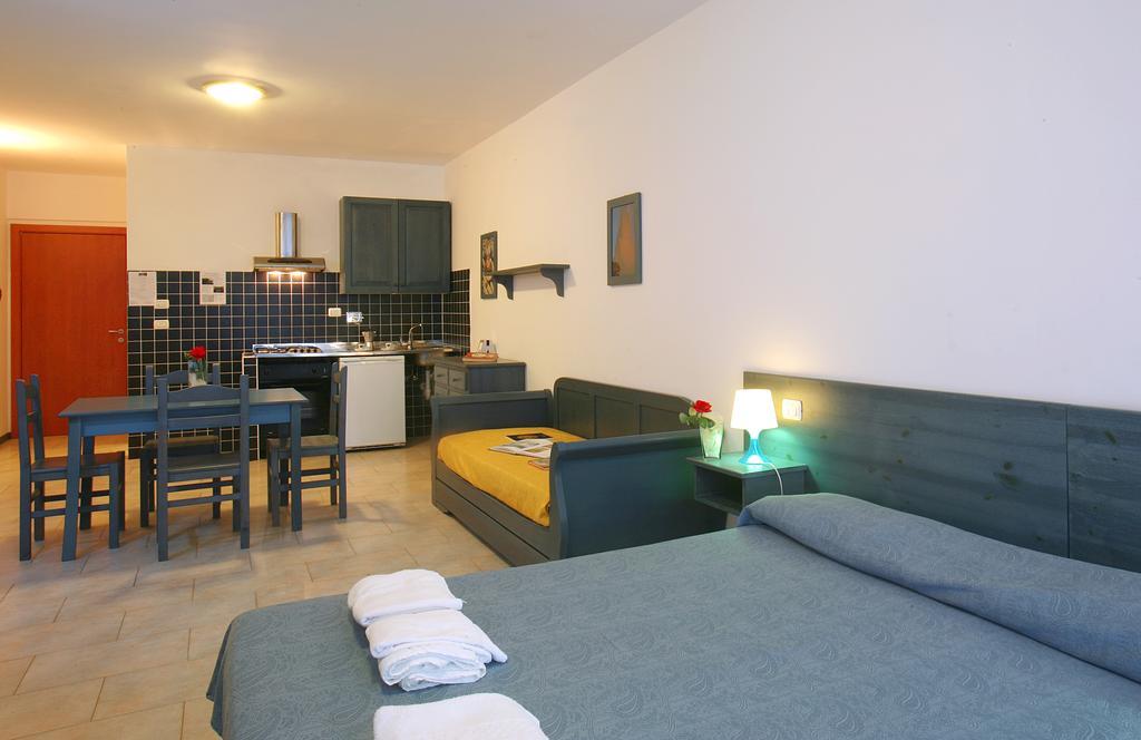 Residence Borgo San Sebastiano Берджеджи Номер фото